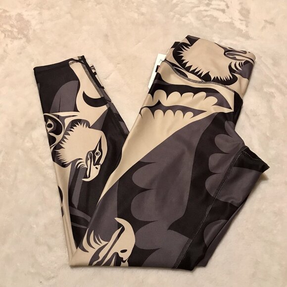 Granville Island Treasures Eagle Gold Full Length Leggings Size Small - Picture 10 of 10